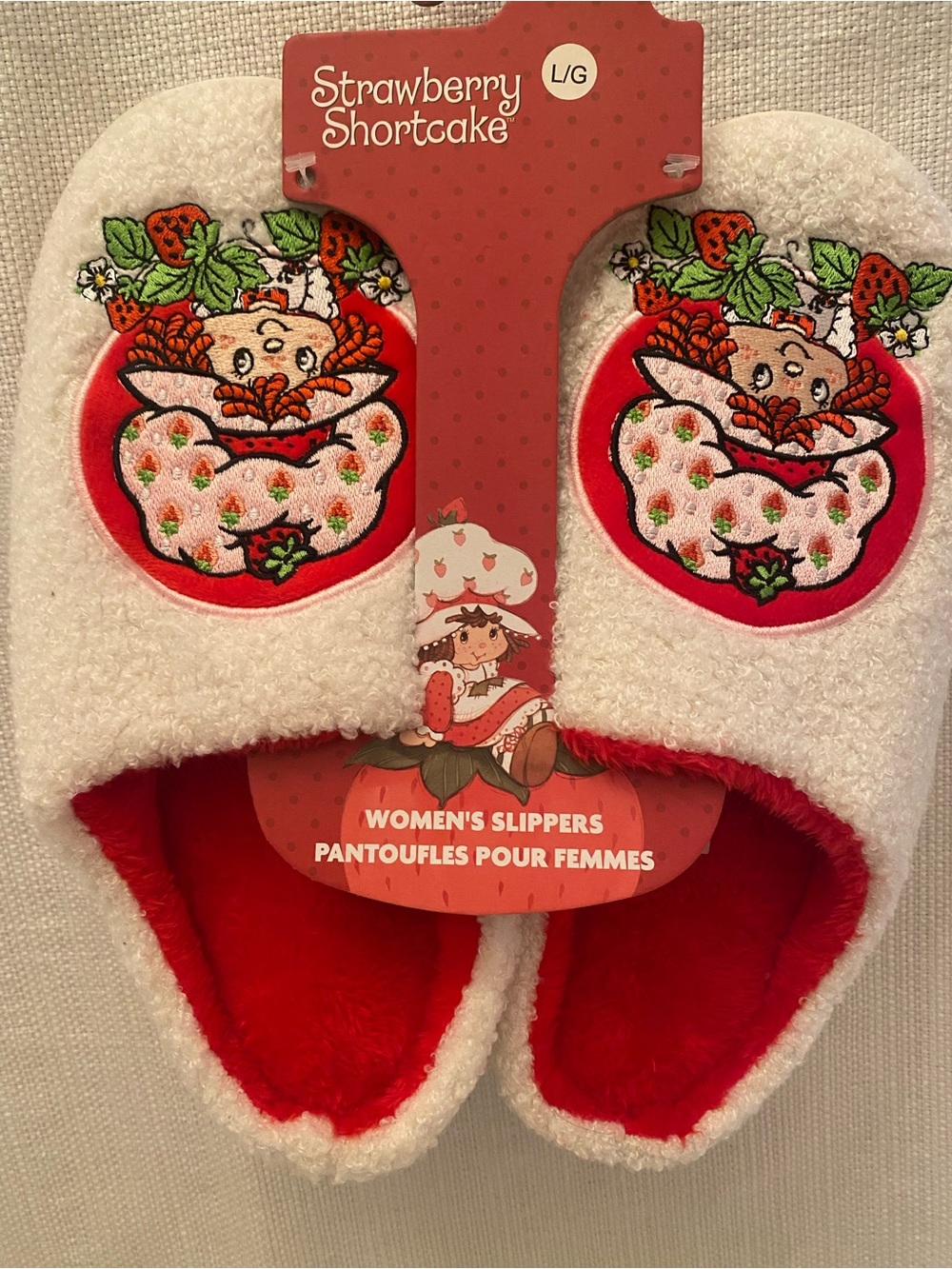 NWT Strawberry Shortcake Red White Comfy Slippers Large 9-10 Retro Cute Gift